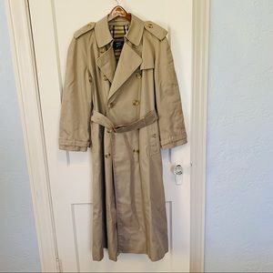 Burberrys vintage ladies trench coat